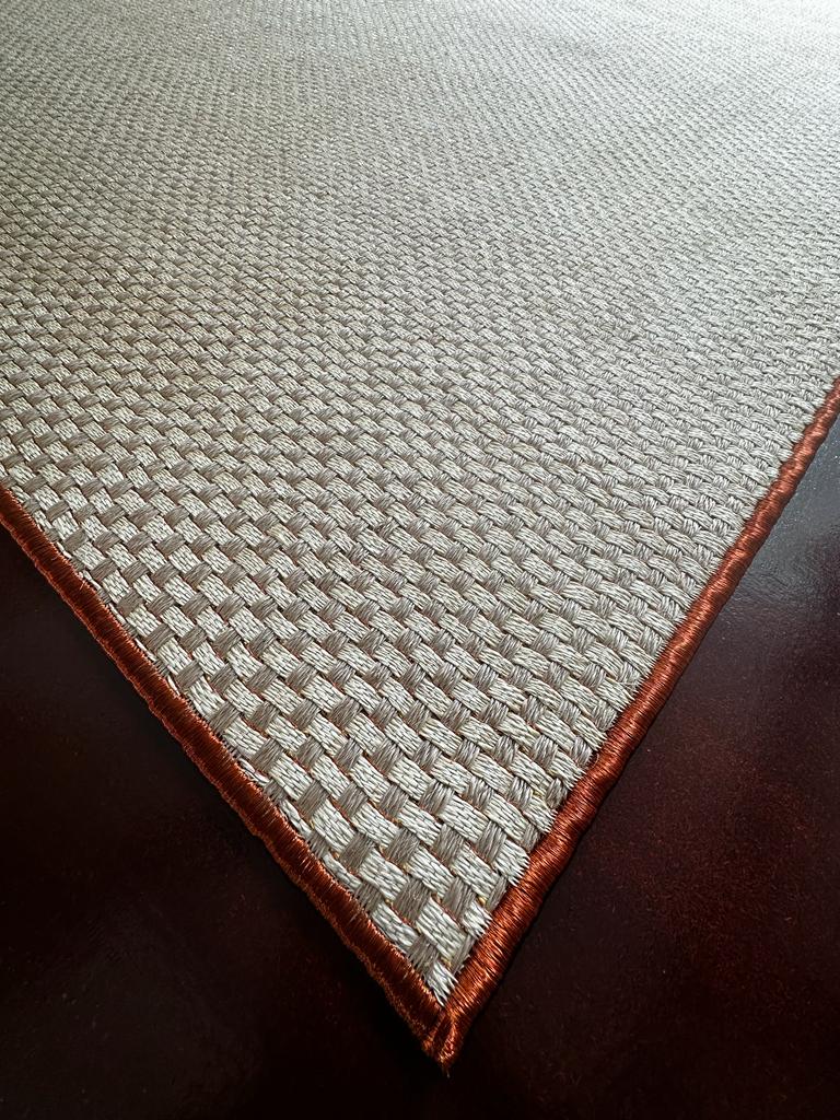 Tapete Tejido Canasto en Fique y Cobre / Borde 100% Cobre