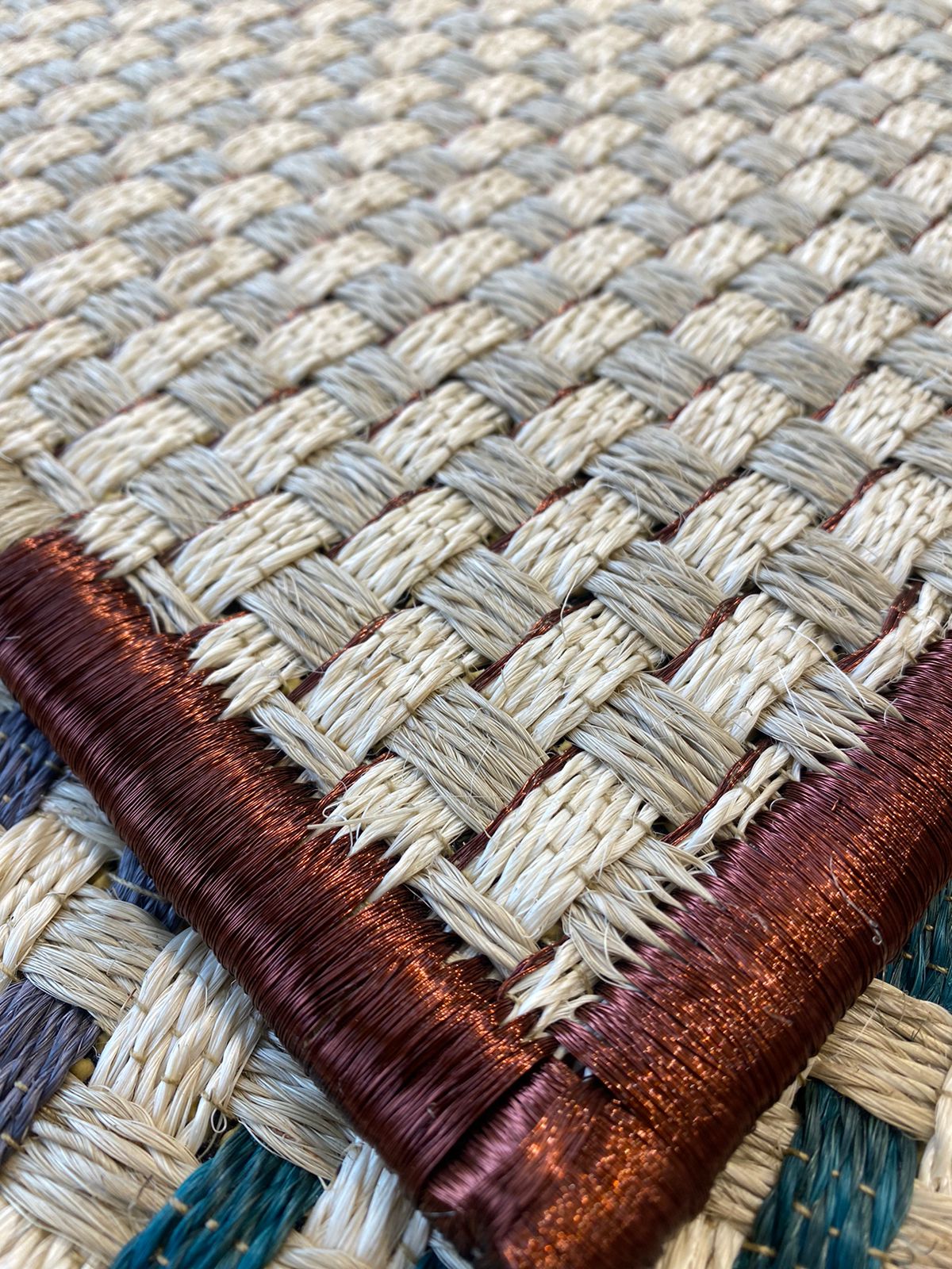 Tapete Tejido canasto en Fique con Cobre Uva